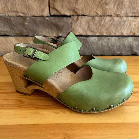 Dansko Shoes Dansko Sandalsclogs Size 49m Poshmark